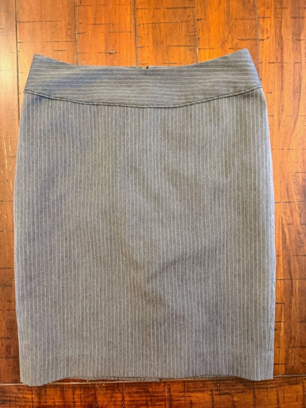 Mexx Grey Corporate Pinstripe Pencil Skirt - Size XS / US 2